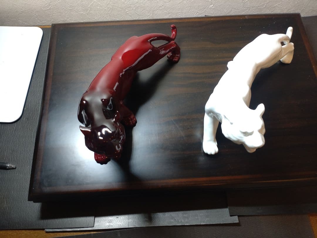 ノリタケスタジオコレクション　紅白トラ置物