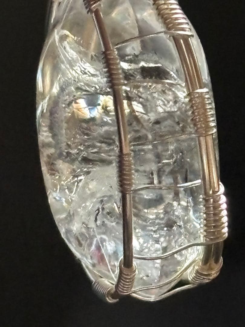 水入り水晶　流砂入り水晶　エレスチャル　ペンダントトップ　チャーム　天然石