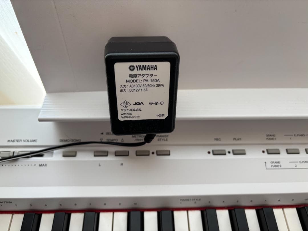 引き取り限定】 YAMAHAの電子ピアノ P105