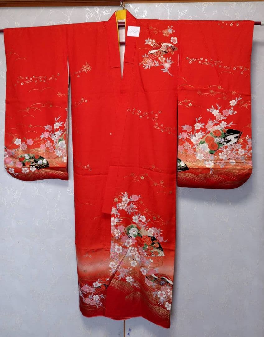 RK549子供着物着丈136センチ裄丈57センチ重ね襟付き綺麗美品7歳前後用