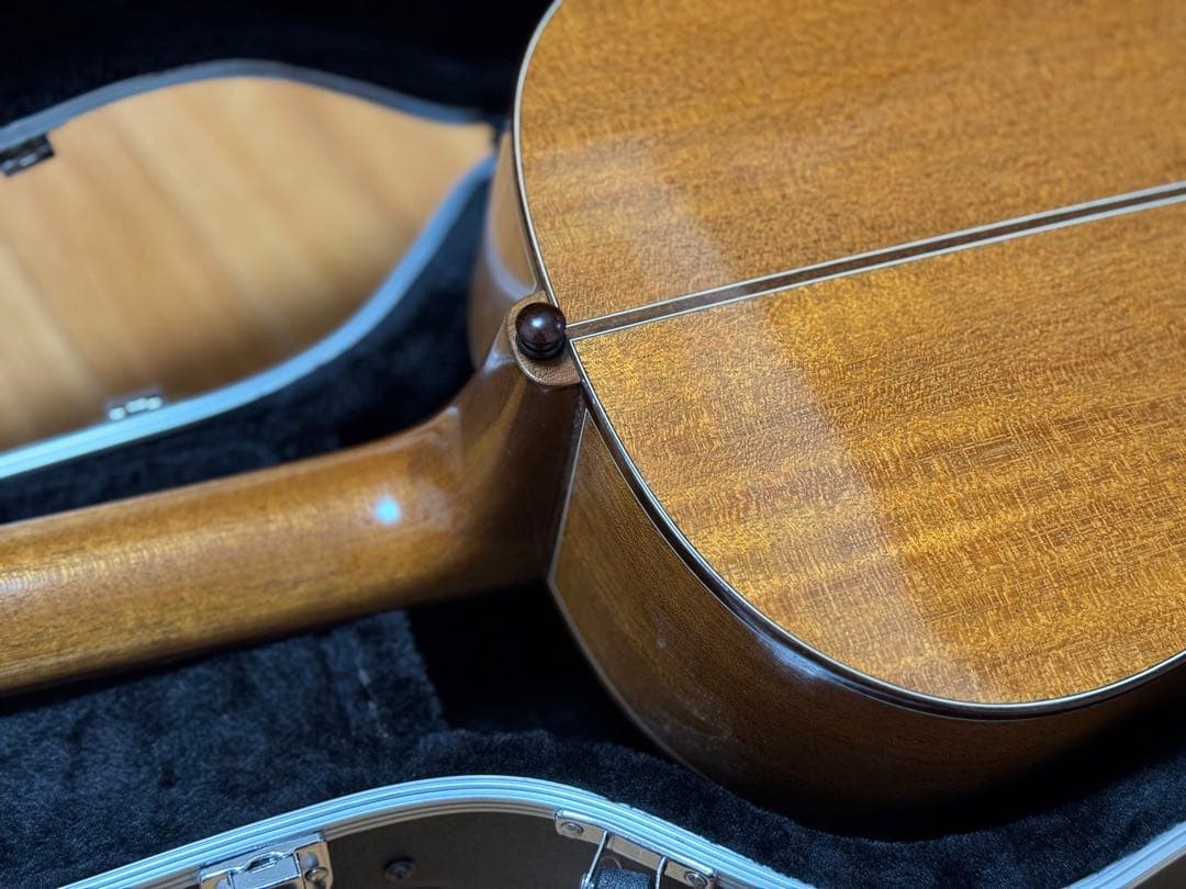 手工アコースティックギターTupli Vesse マホガニー ハードケース付