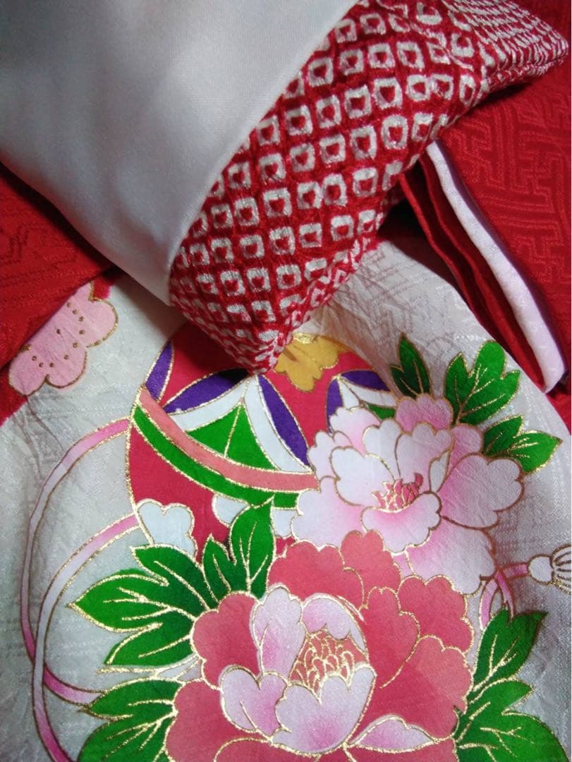 AK です。3歳向け・正絹・お着物と総絞りのお被覆のセット