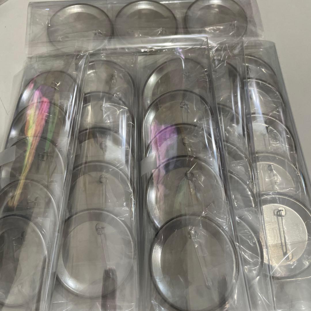 4. だいきり 缶バッジ だいわんみにのすがた まとめ売り