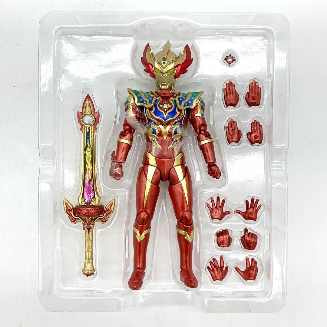 SHフィギュアーツ ウルトラマンタイガ トライストリウムレインボー