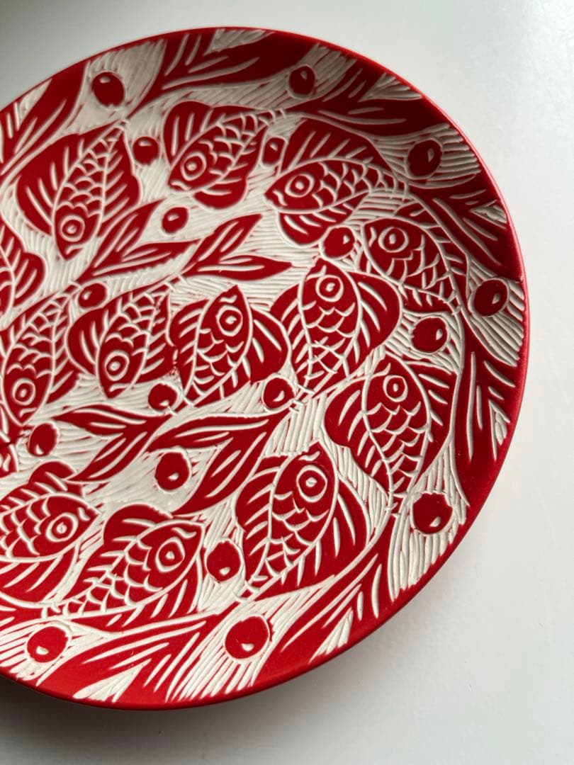 Bat Trang 花柄皿 赤と白 - メルカリ