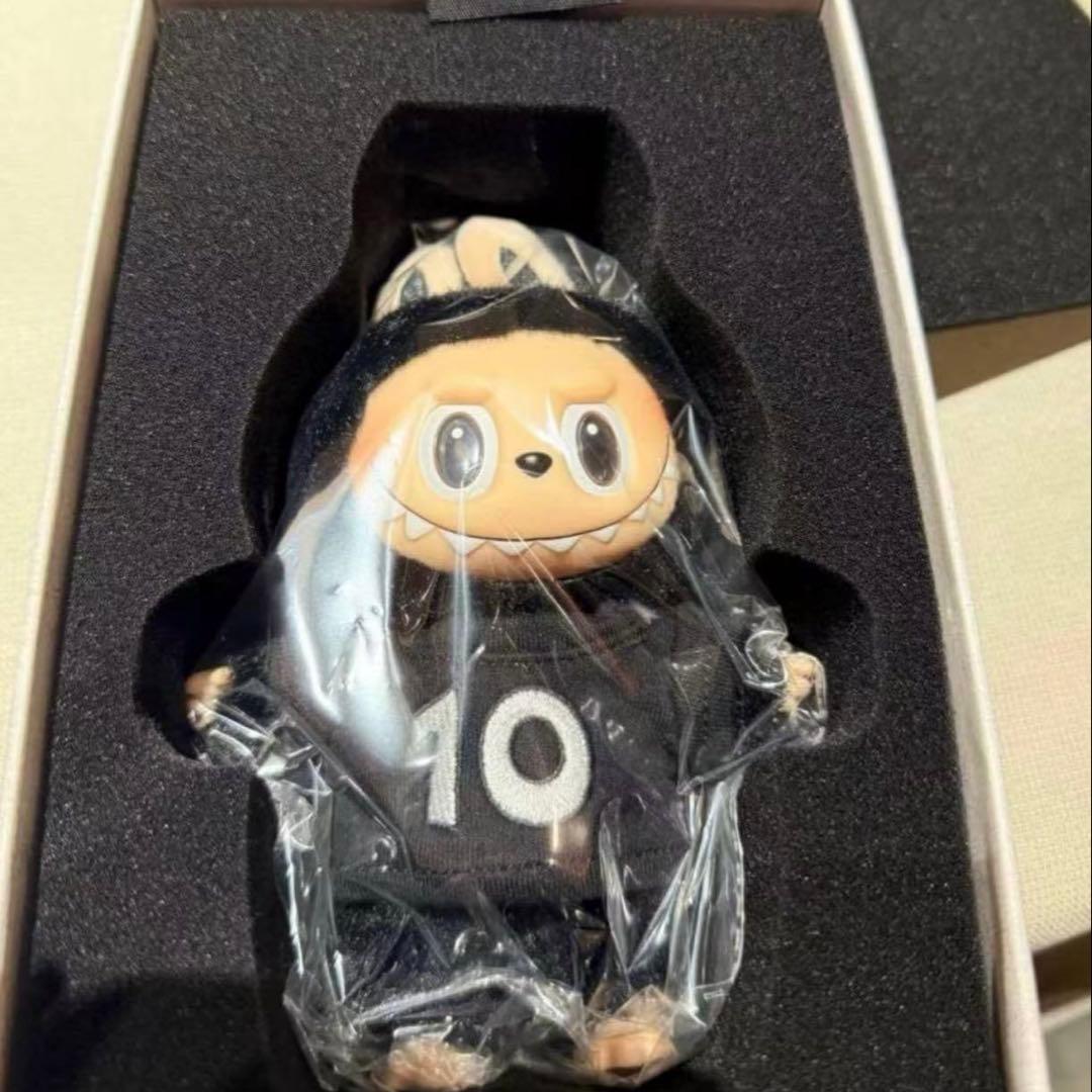 THE MONSTERS LABUBU 10周年記念展限定ラブブ - メルカリ