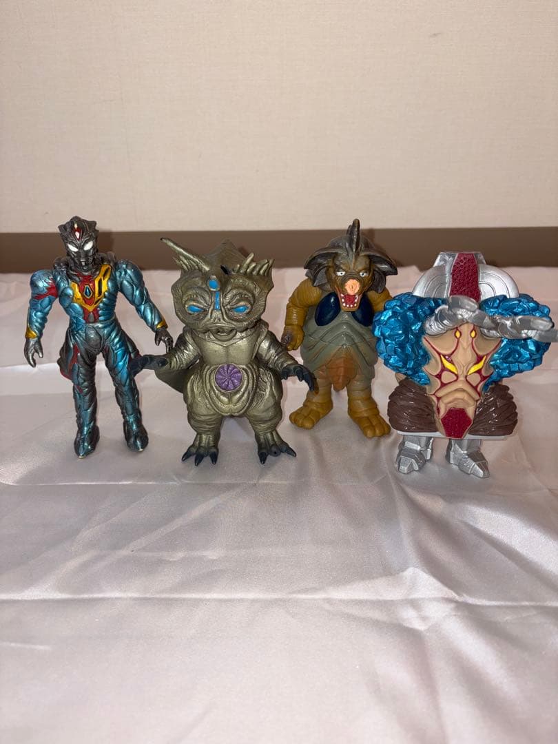 ウルトラマンダイナ 怪獣ソフビセット 一部タグあり - メルカリ