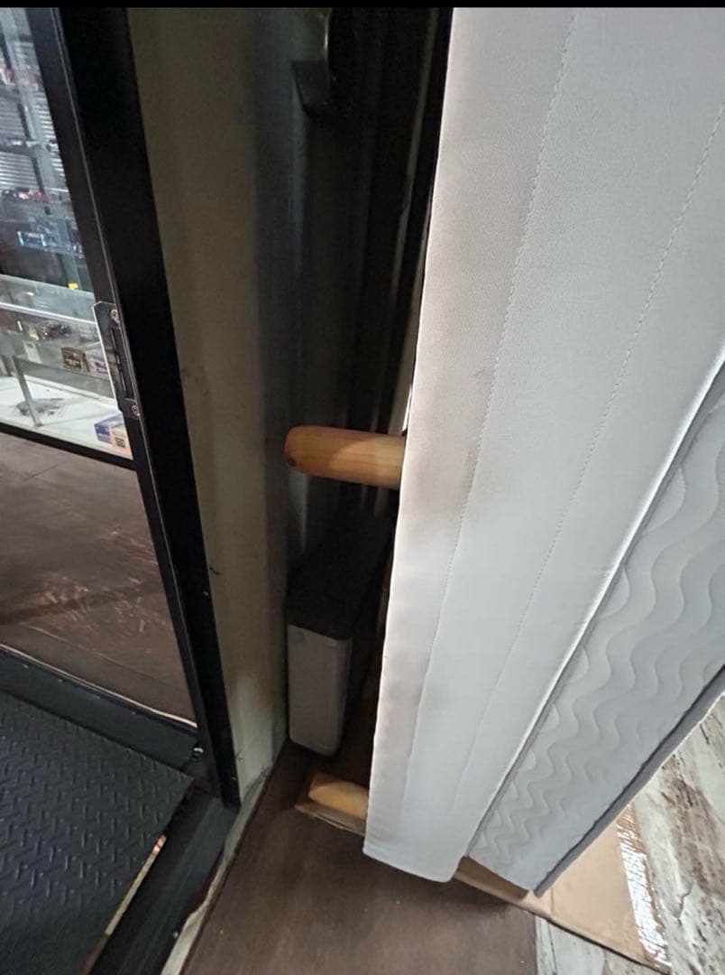 直接引き取り希望‼️ De-Dream セミダブル　マットレス　フレーム付