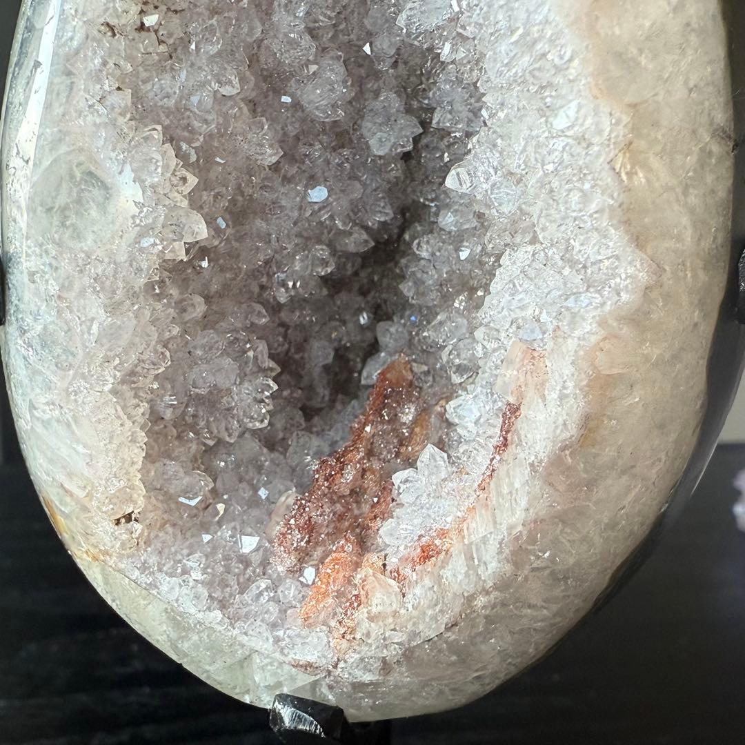 天然石カルサイト共生シュガー水晶の卵型　置物NO.012101