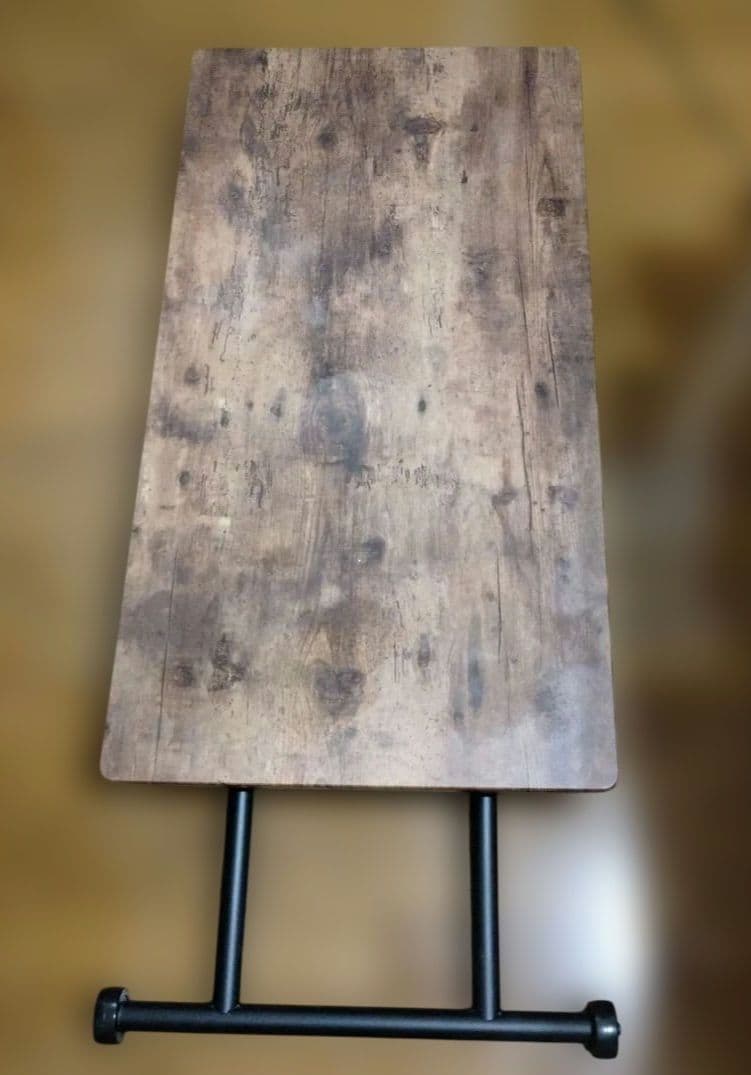 ヴィンテージ風 無段階調整できる昇降式リビングテーブル