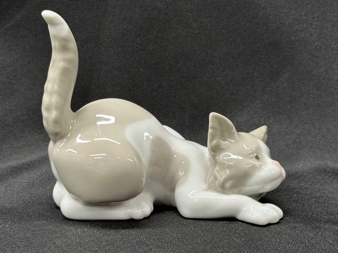 【保管品】LLADRO リヤドロ　猫　ネコ　子猫　仔猫　置物　陶器　インテリア