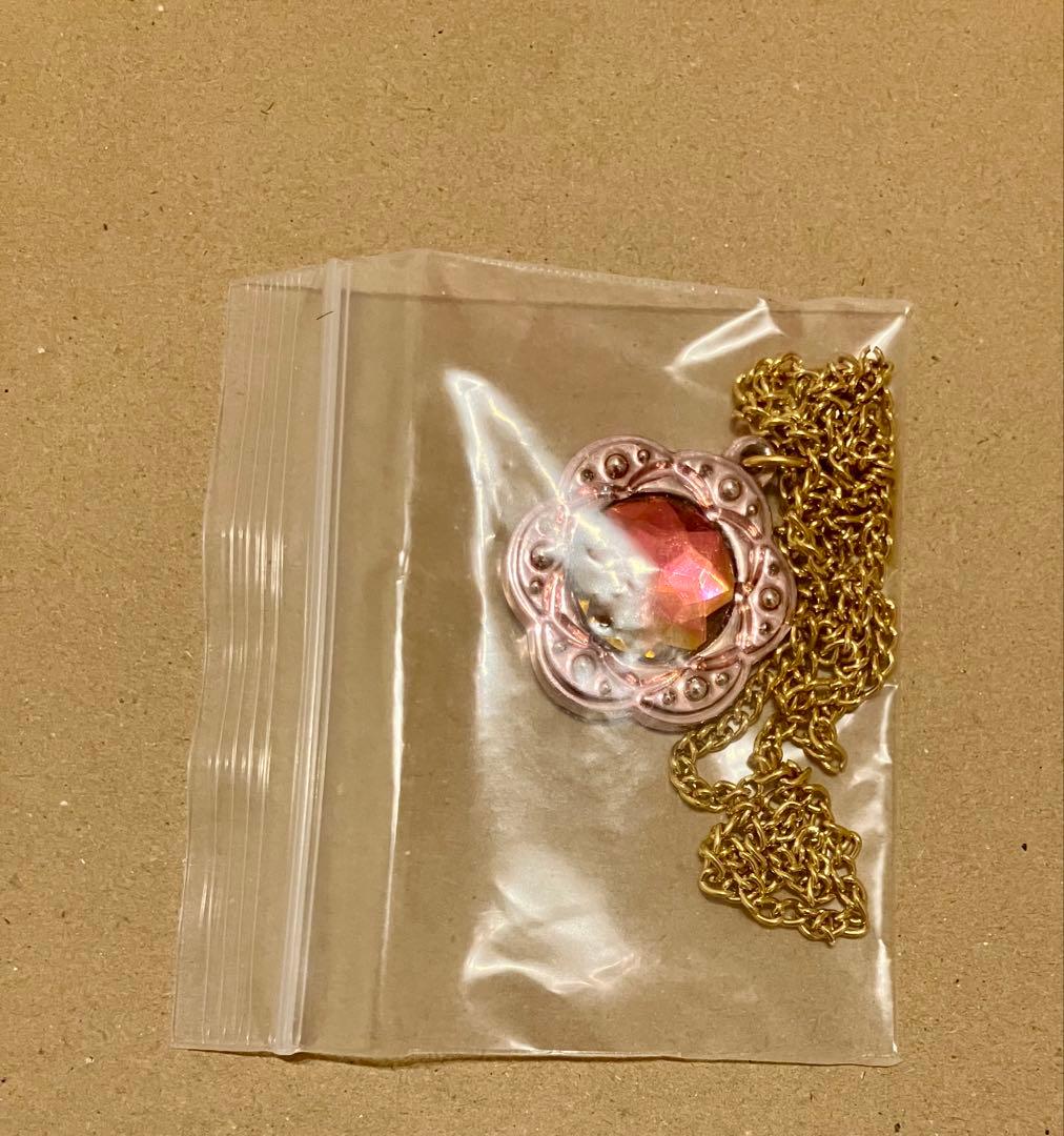 セボンスター　フラワー　レア　ラッキー宝石　ネックレス　おもちゃ　レインボー宝石