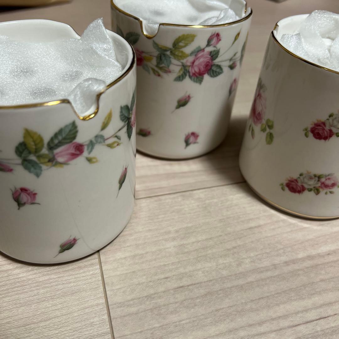 新品未使用 ローズ柄 陶器 灰皿 アシュトレイ