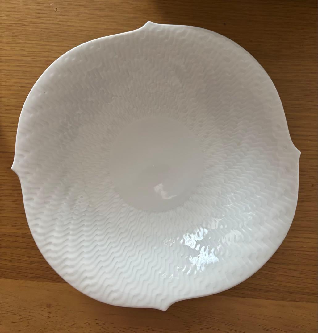 【新品未使用品】マイセン 波の戯れ サラダディッシュ2枚定価33.000円