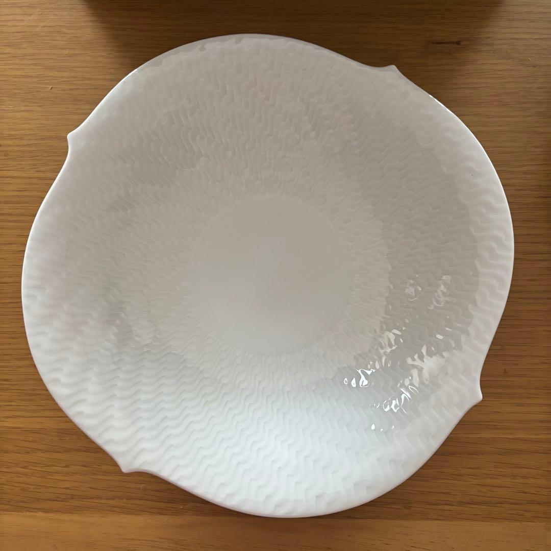 【新品未使用品】マイセン 波の戯れ サラダディッシュ2枚定価33.000円