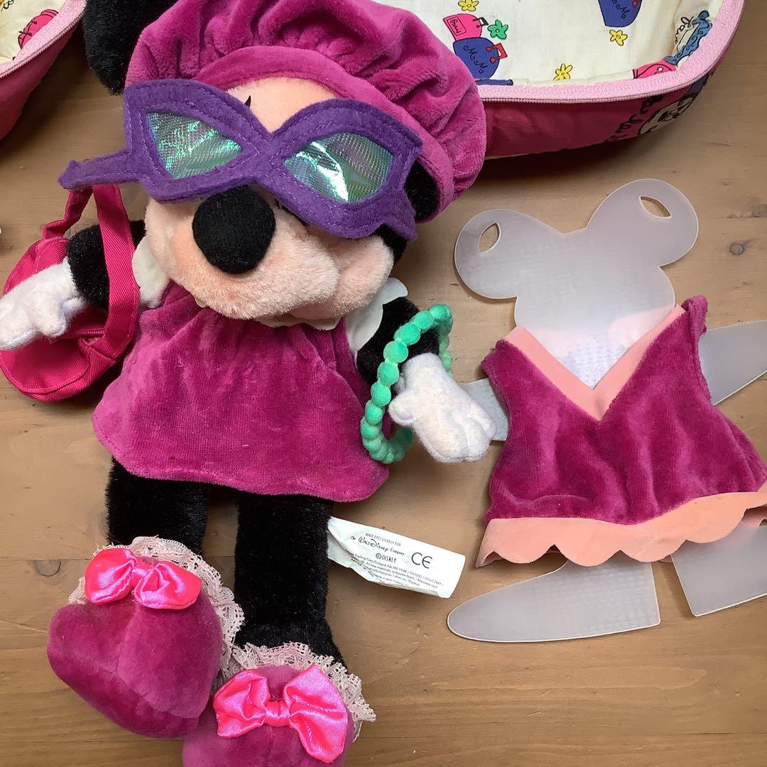 ディズニーストア【ミニーちゃん着せ替え衣装付きぬいぐるみ人形