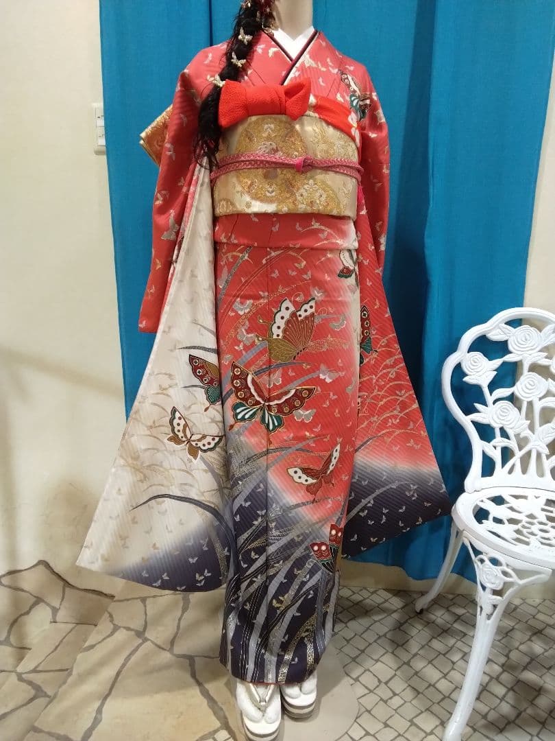 西陣織 金色と白色のテーブルランナー 辻元舞さん