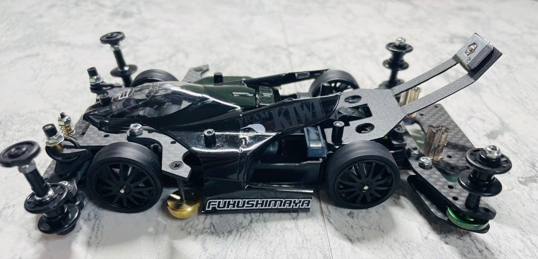 ミニ四駆スギヤマ式フレキ鳥居残しV字カット 前後1軸ATスラダン