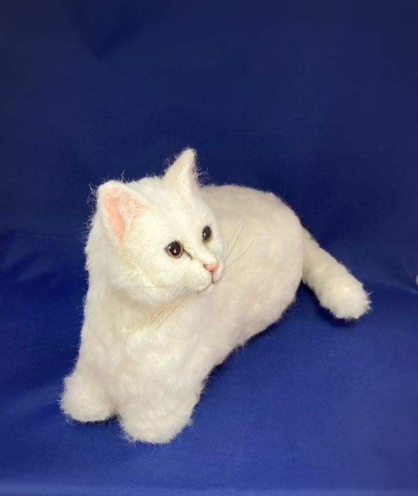 羊毛フェルト 猫 サンプルページ 白猫 L L L ハンドメイド 香箱座り
