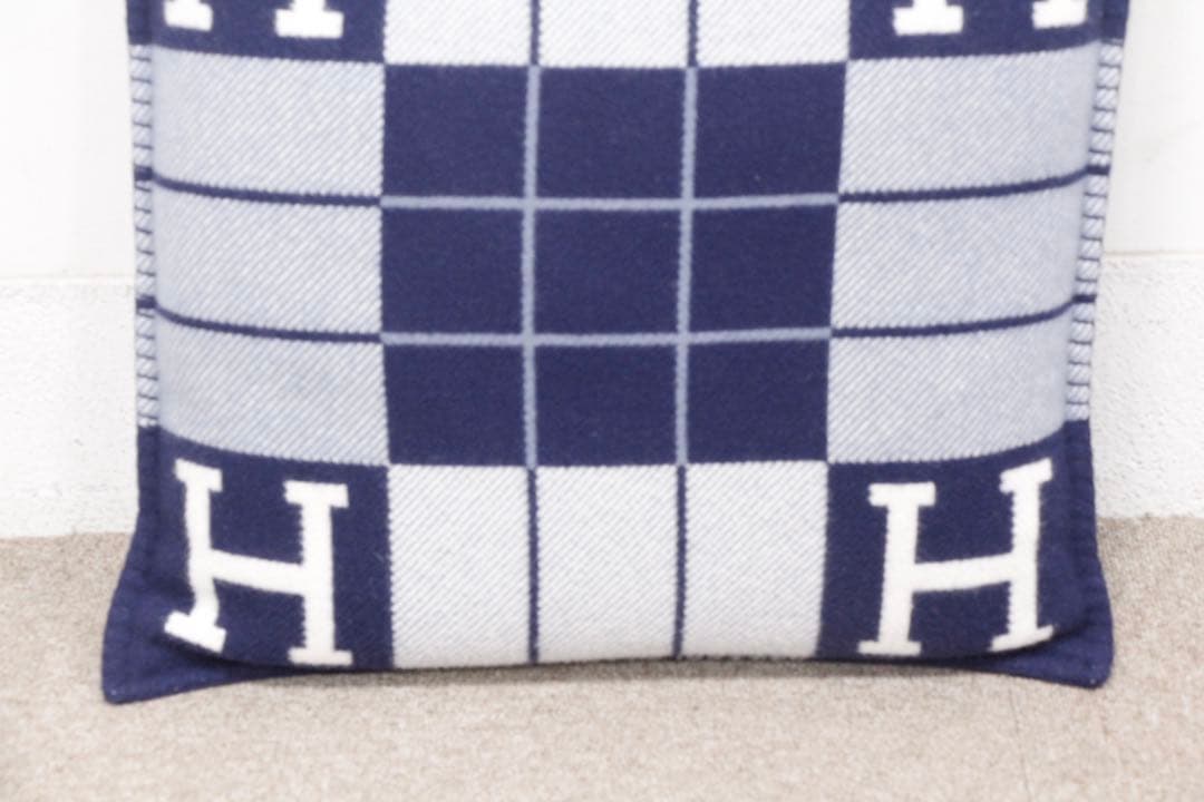 【極美品】 HERMES クッション 《アヴァロン》 PM