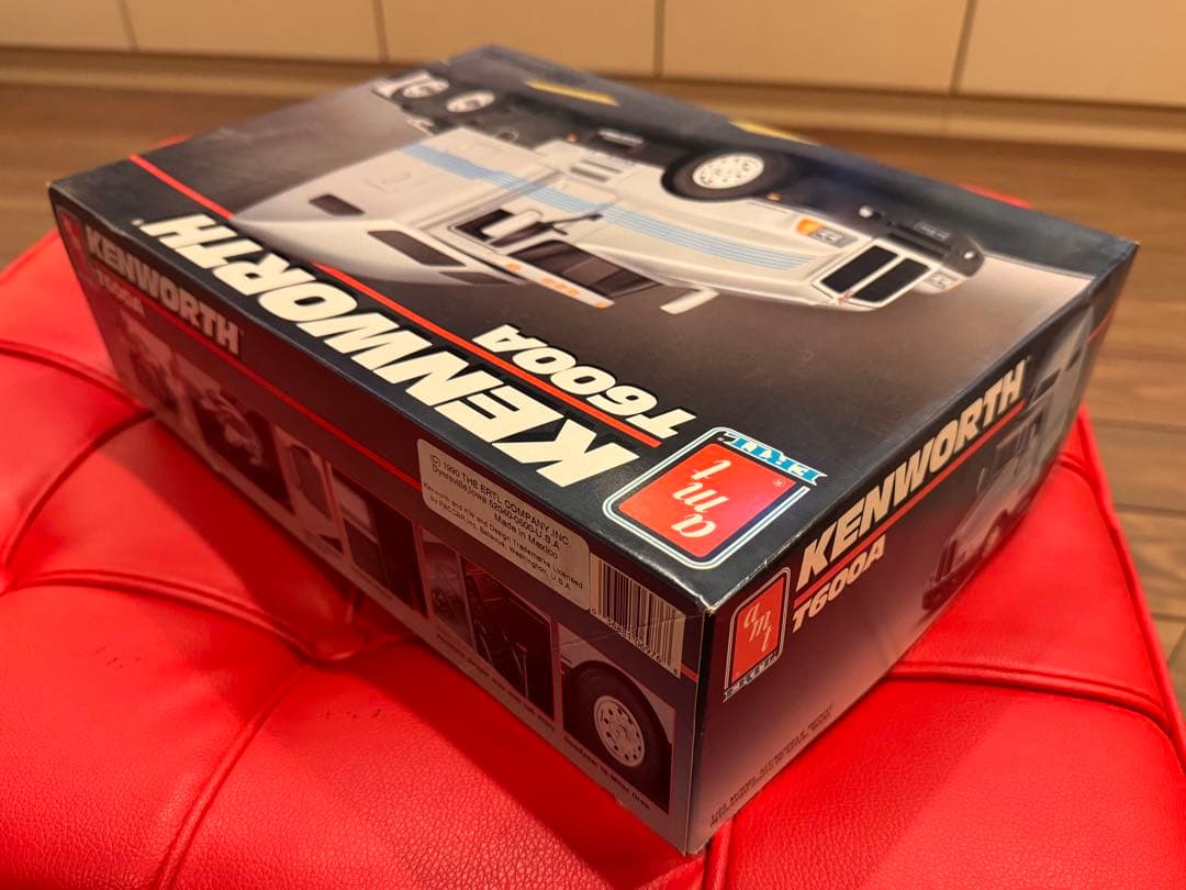 AMT/ERTL製の1/25 ケンワースT600Aセミトラックトラクタ− - メルカリ