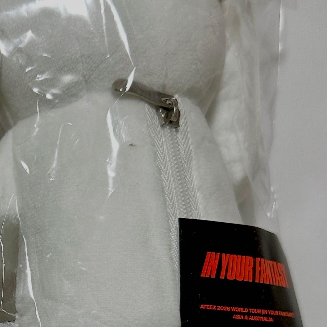 ATEEZ ソンファ シルバニ CUP SLEEVE KEYRING トレカ付き - メルカリ