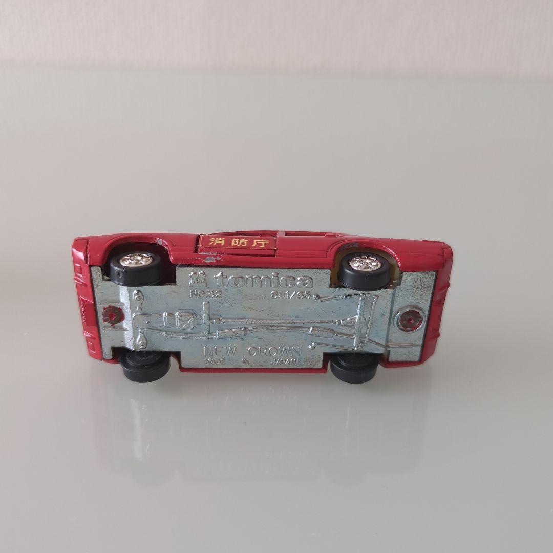 黒箱トミカ ニュークラウン ファイアチーフカー