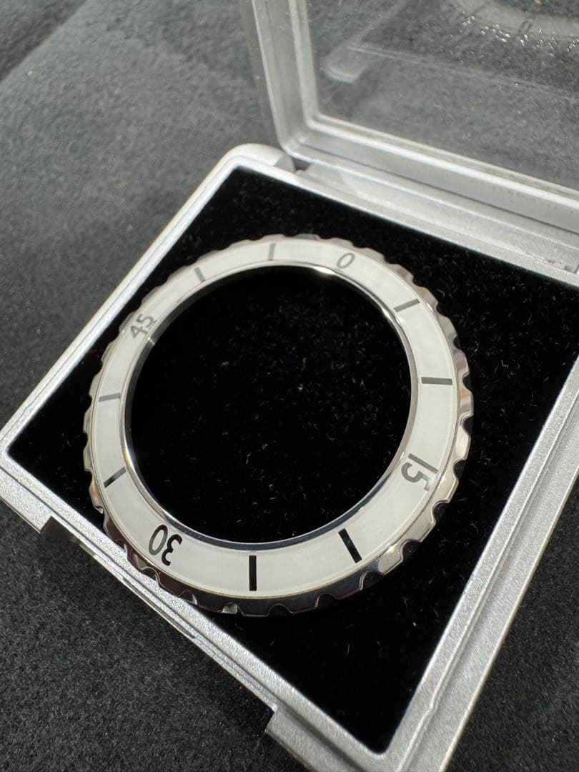 CHANEL J12 38ミリ　白　純正ベゼル