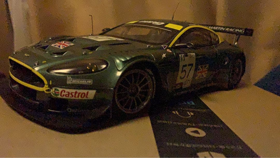 AUTO ART アストンマーティン　DBR9 1/18
