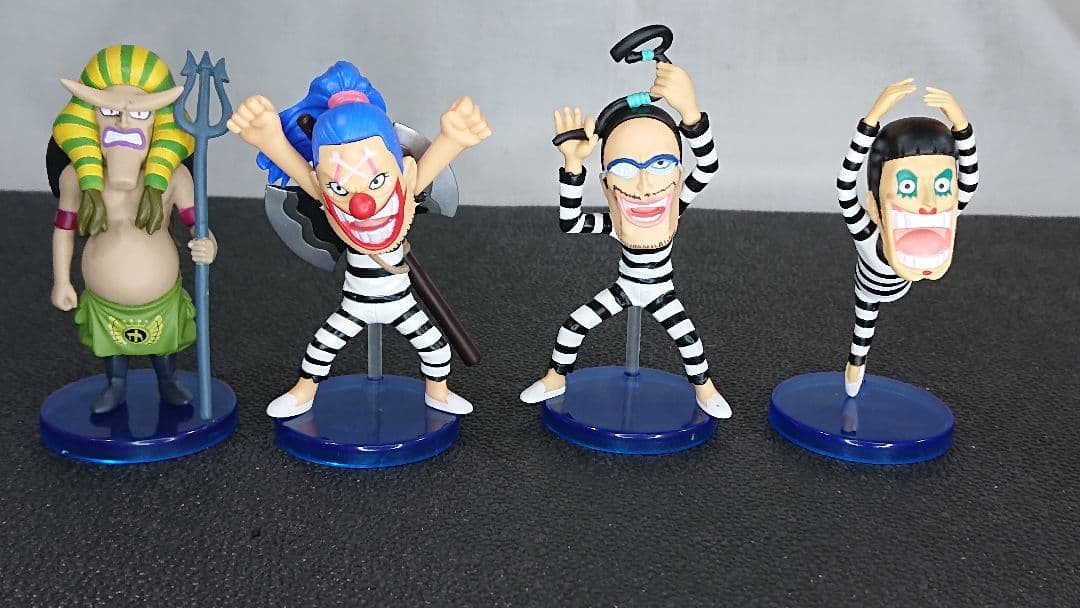 ワンピースワールドコレクタブル vol11まとめ売り - メルカリ