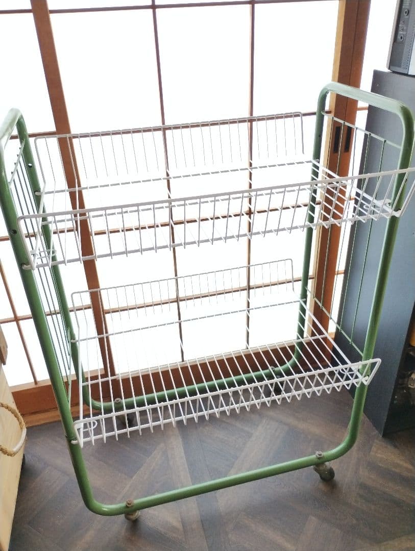 昭和レトロ　ワイヤーワゴン　キャスター付　店舗什器　家具　メタルラック　緑×白