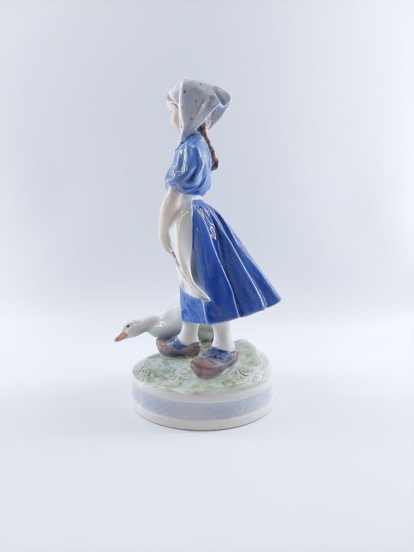 ロイヤルコペンハーゲン 少女と白鳥 フィギュリン 陶器 置物 高さ24cm