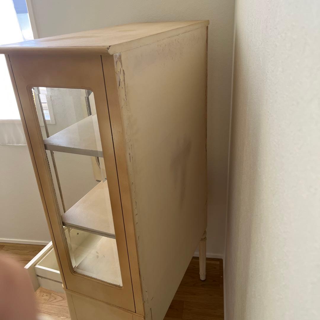 アンティーク　ガラス扉付きディスプレイキャビネット