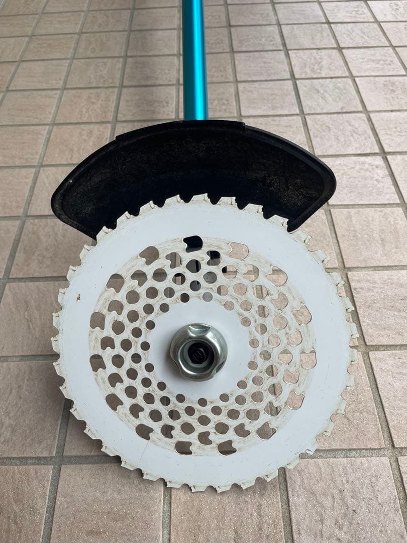 マキタ MUR012GZ 草刈機 80Vmax Uハンドル バッテリー無