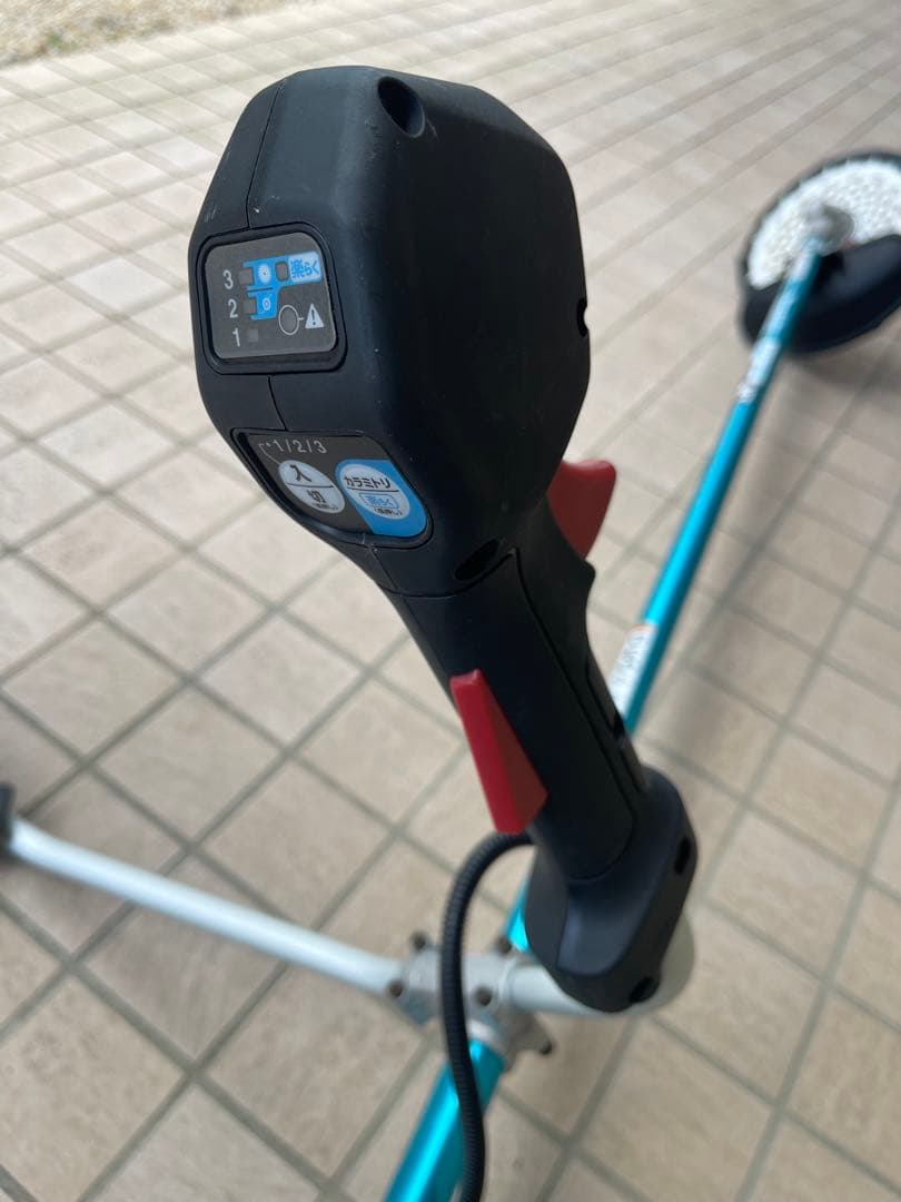 マキタ MUR012GZ 草刈機 80Vmax Uハンドル バッテリー無