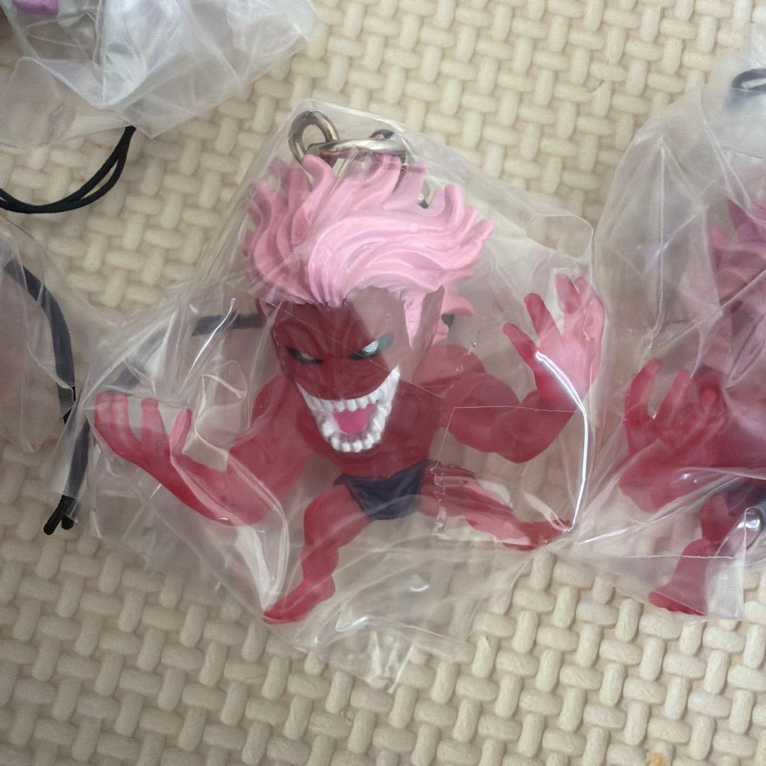 トリコ　美食屋ストラップ3 まとめ売り38点