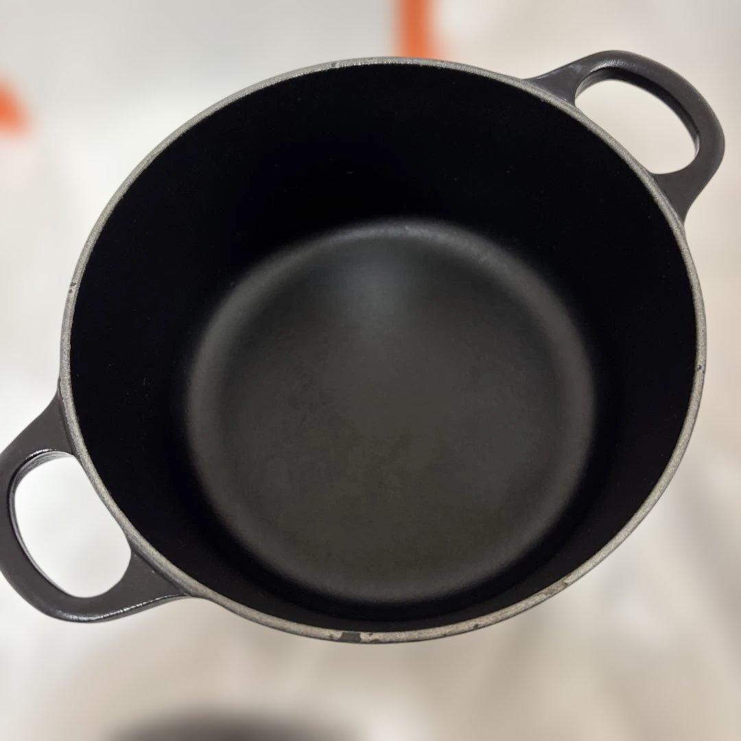 ル・クルーゼ　ココットロンド　18 マットブラック