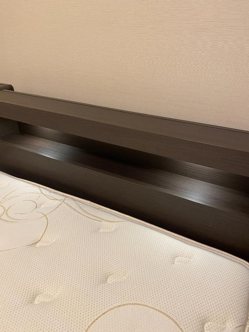 シモンズ　ゴールデンバリュー【ダブルサイズ】マットレス＋ベッドフレーム