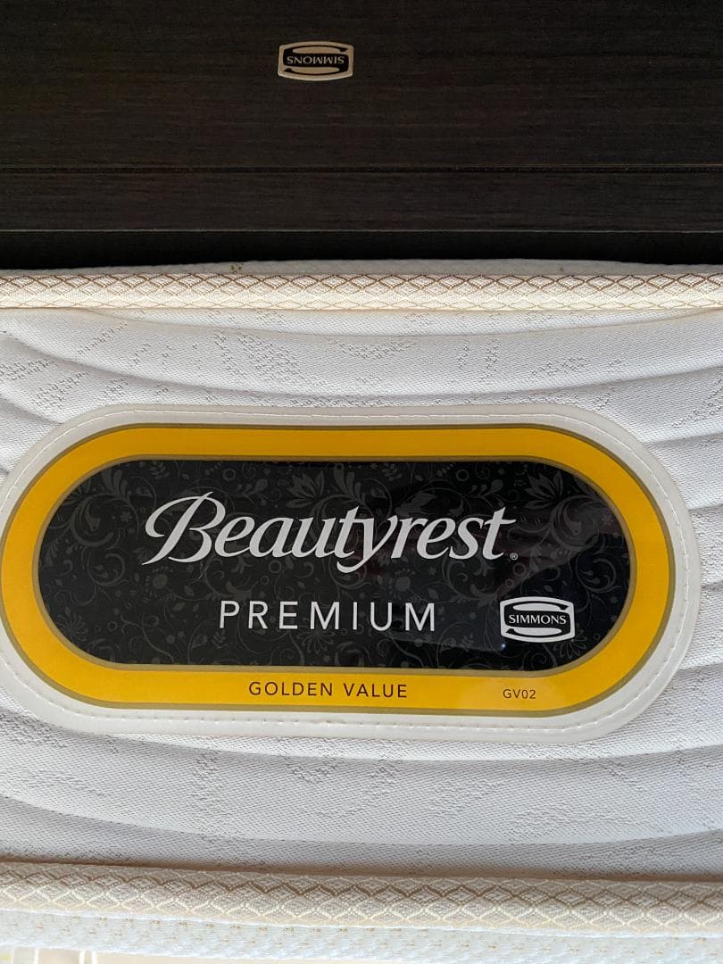 シモンズ　ゴールデンバリュー【ダブルサイズ】マットレス＋ベッドフレーム