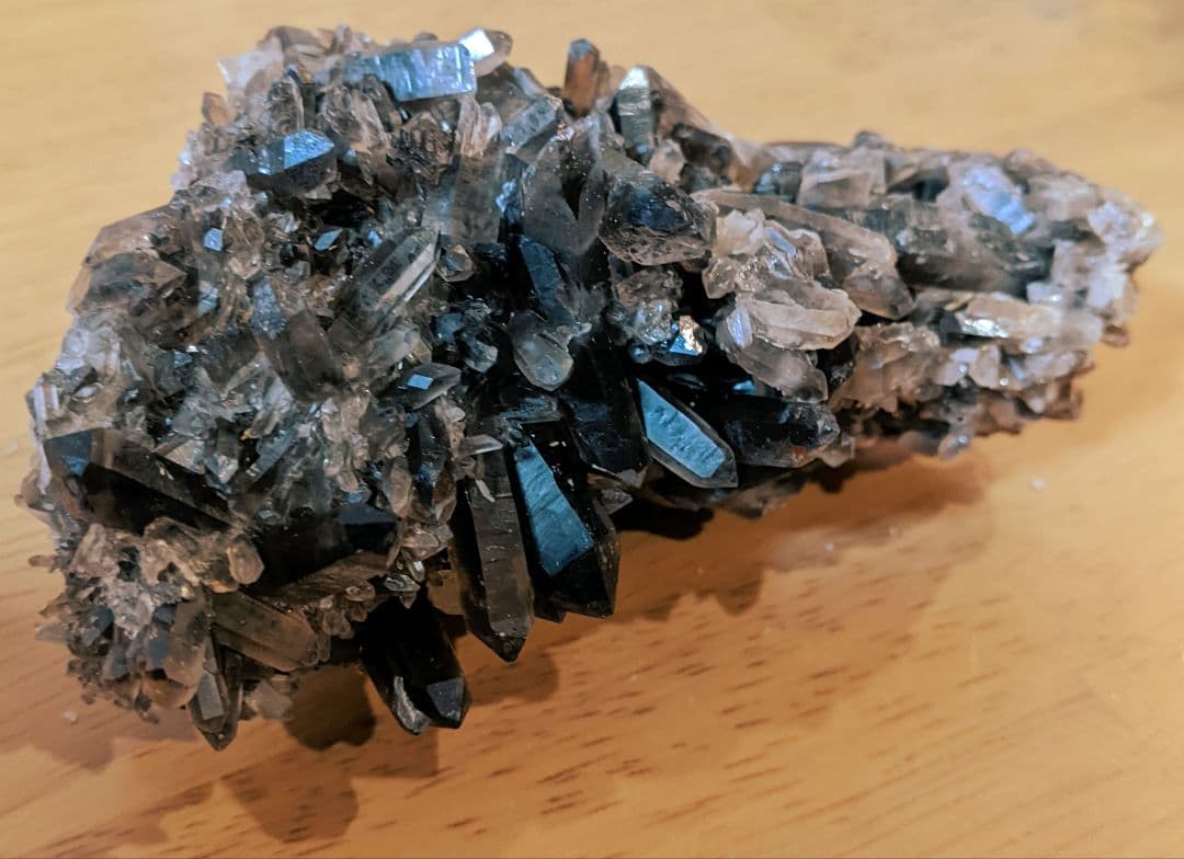 モリオンの大きなクラスター（母岩無し原石）