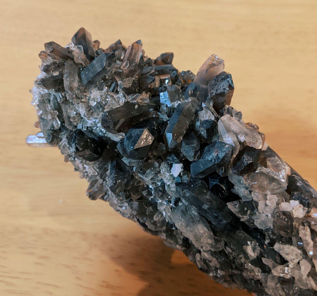 モリオンの大きなクラスター（母岩無し原石）