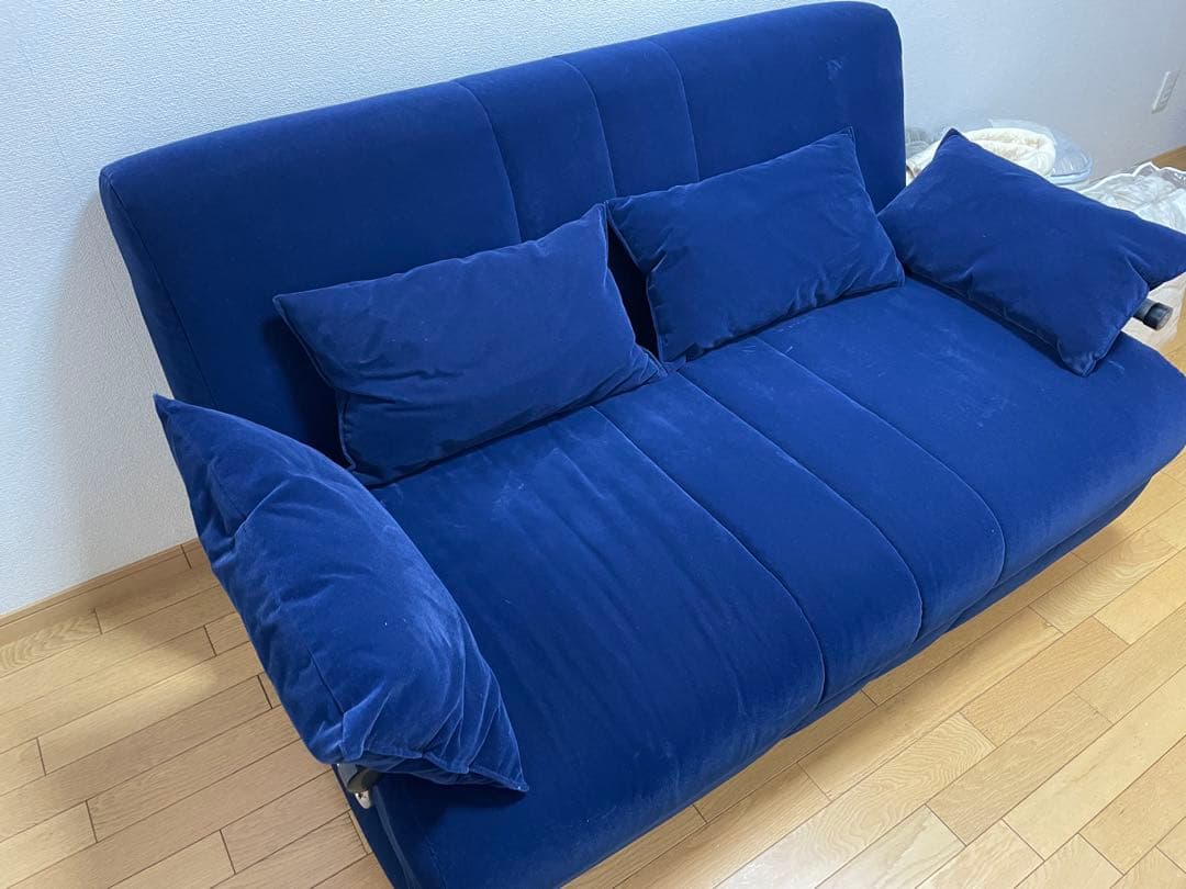 一度で揃う！カウチソファベッド ダブルネイビー　 クッション付き　布団他セット