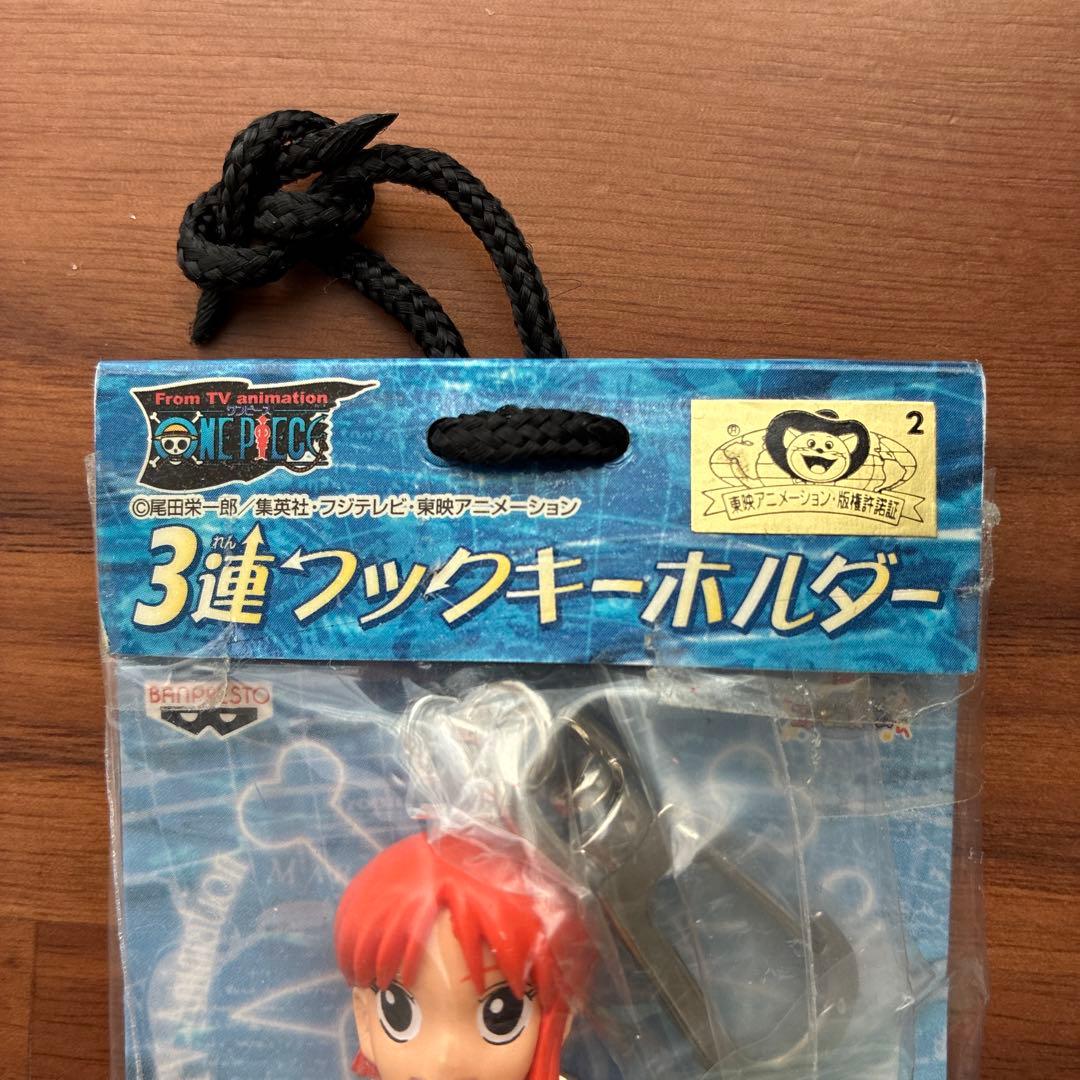 希少】ワンピース 3連フックキーホルダー ナミ - メルカリ