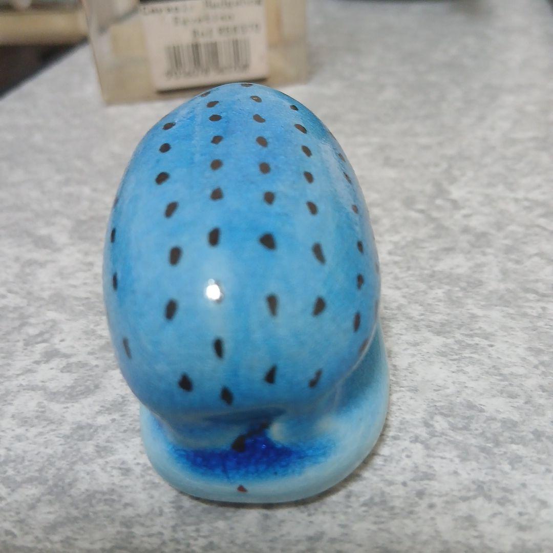 青いハリネズミ大英博物館のレプリカ陶器の置物