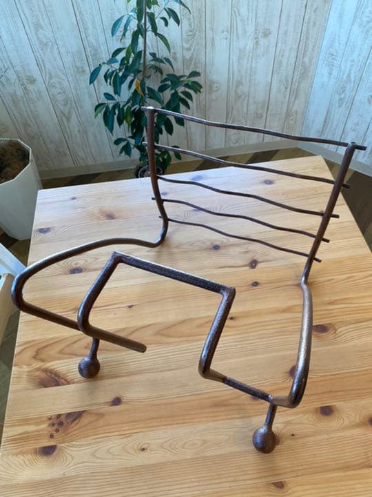 おしゃれ⭐︎マガジンラック⭐︎ブックスタンド⭐︎モダンアート風⭐︎アンティーク風