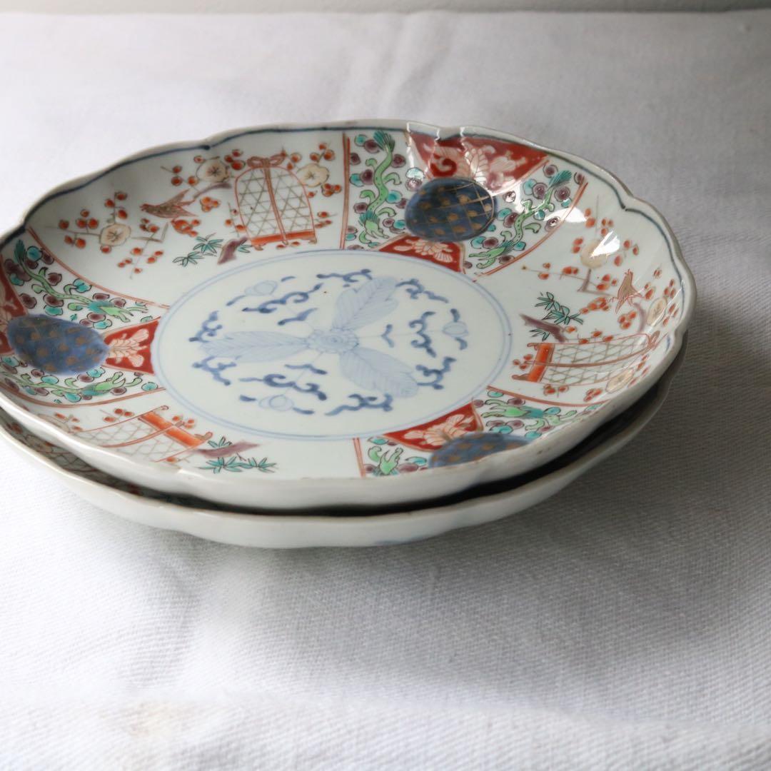 時代色絵伊万里 さわやかな赤絵に梅と鶯鳥籠図七寸皿プレート2枚 骨董