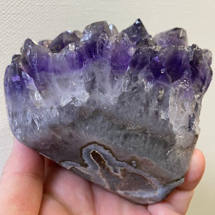 絶品☆濃紫の煌めき キラキラ☆アメジストクラスター　パワーストーンA630