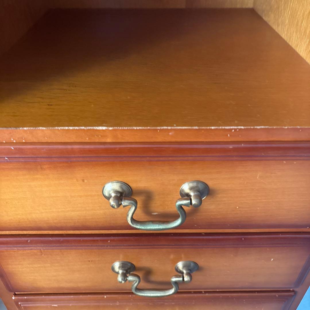 イタリア調木製チェスト