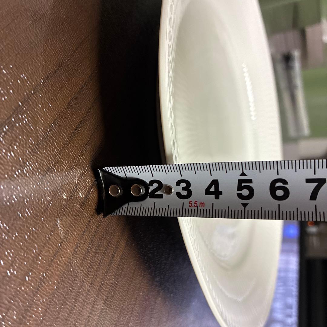 最終値下げ　  ホワイトリブ皿 新品未使用