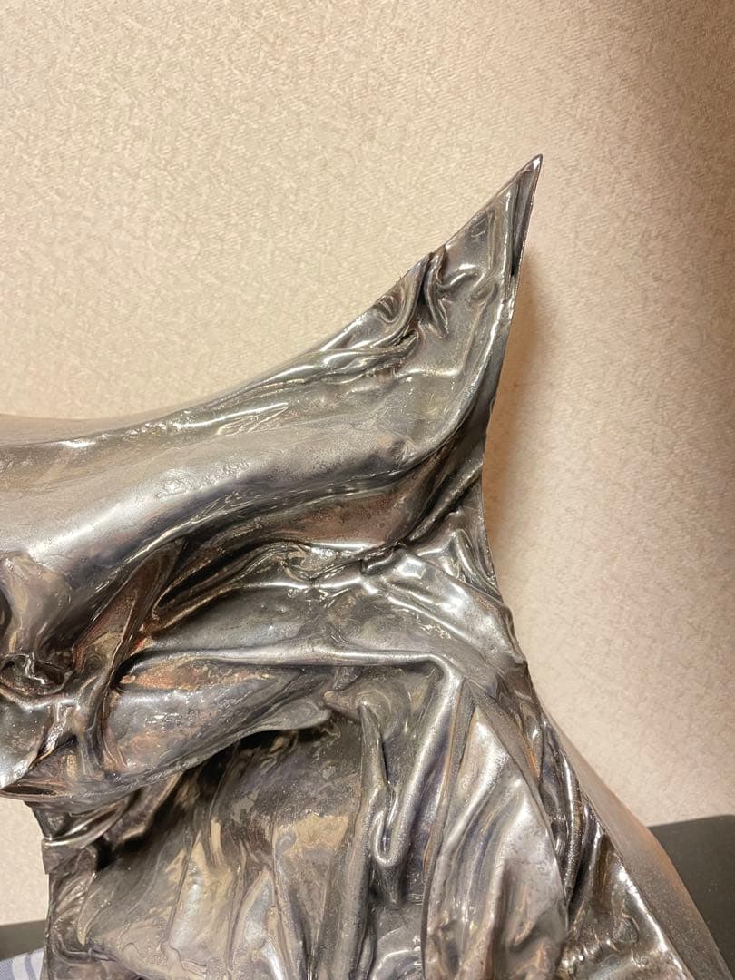 現代アート　注目作家YUKA EMI